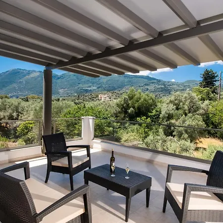 Aurelia Gazde/Camere de închiriat Nikiana